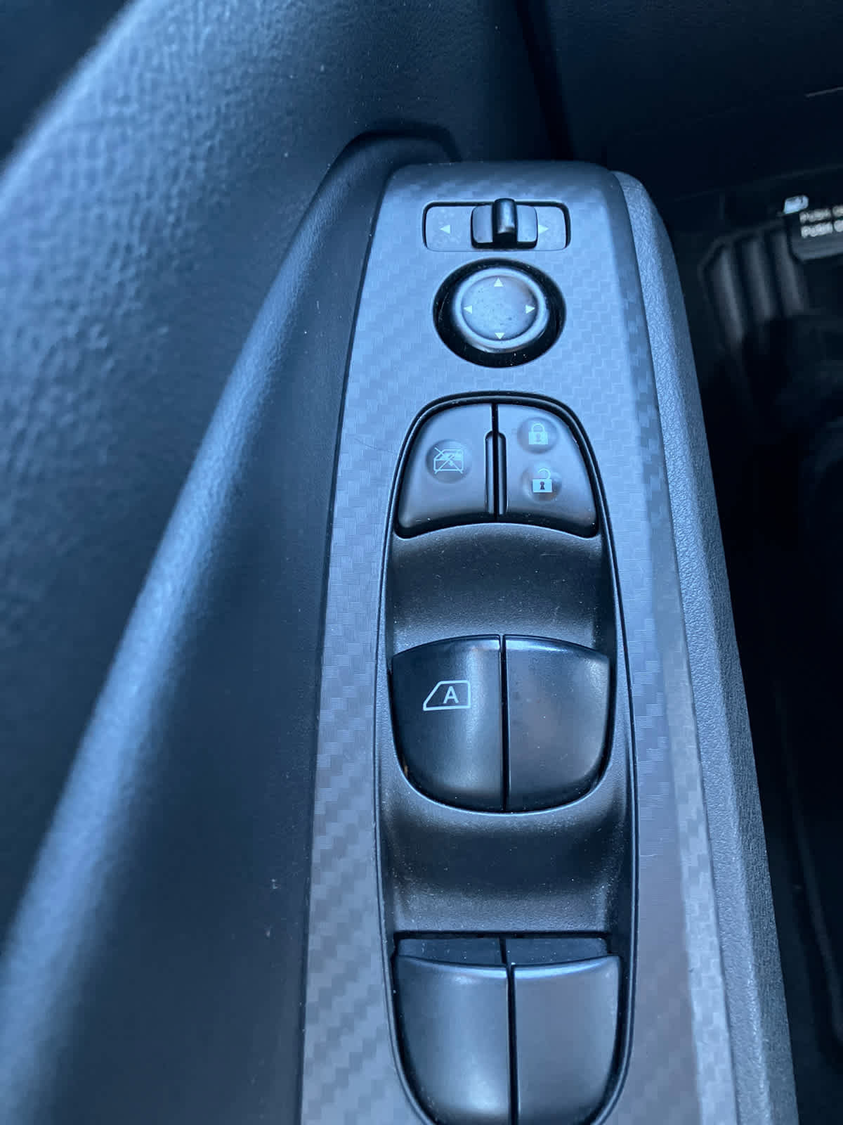 Used 2024 Nissan Altima 2.5 SV image 12