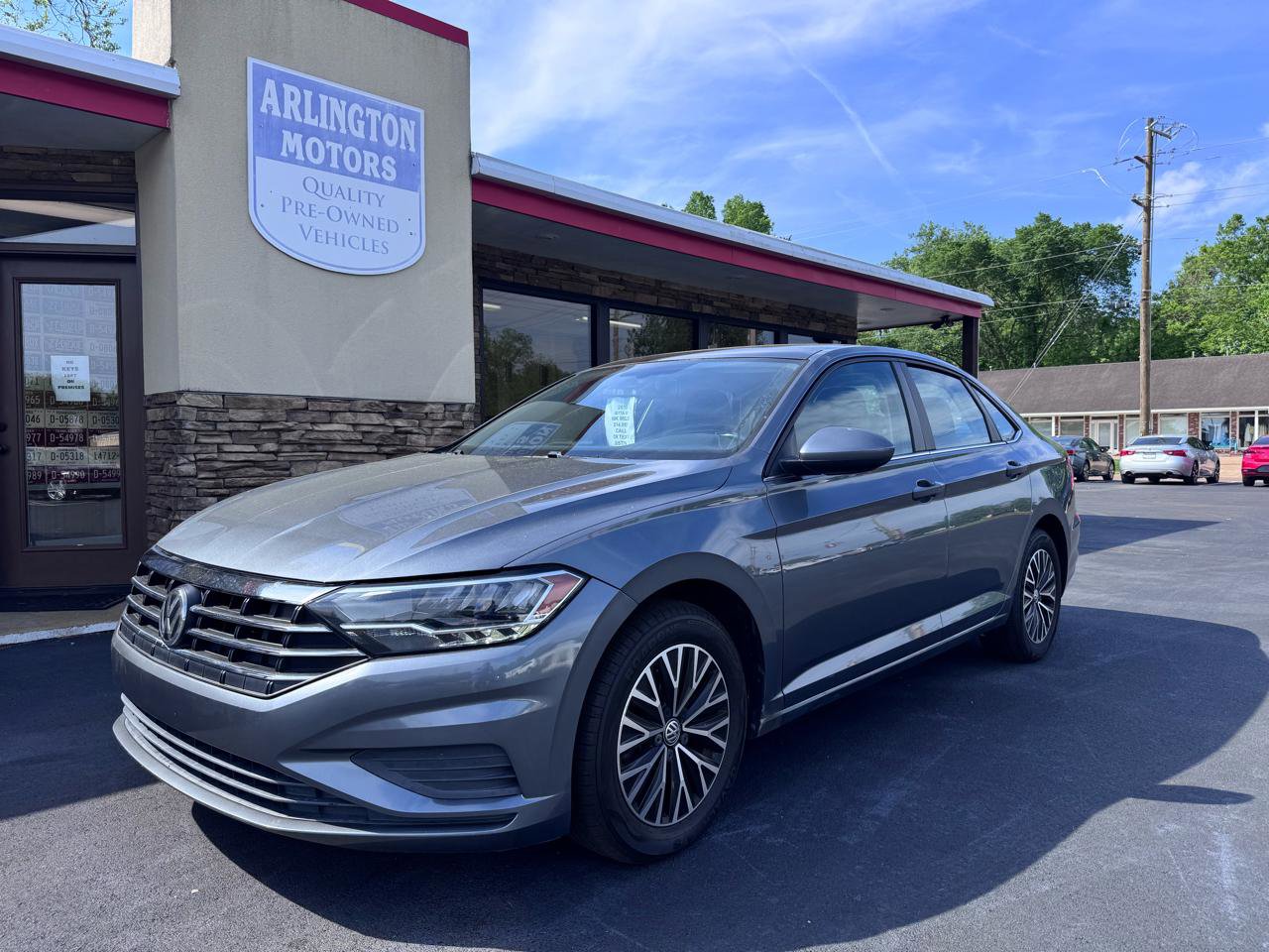 Used 2019 Volkswagen Jetta SE image 2