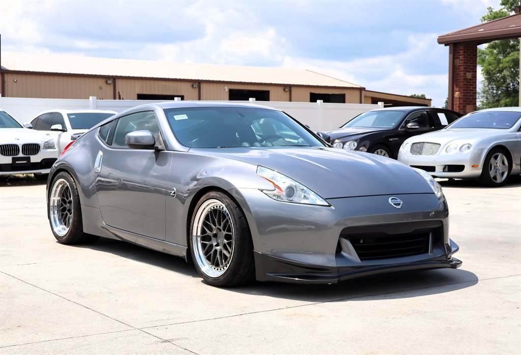 Used 2011 Nissan 370Z Coupe w/ Sport Pkg RWD image 9