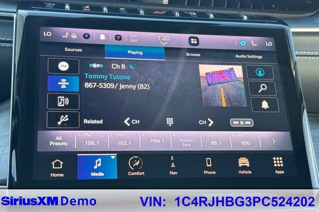 Used 2023 Jeep Grand Cherokee Limited image 25