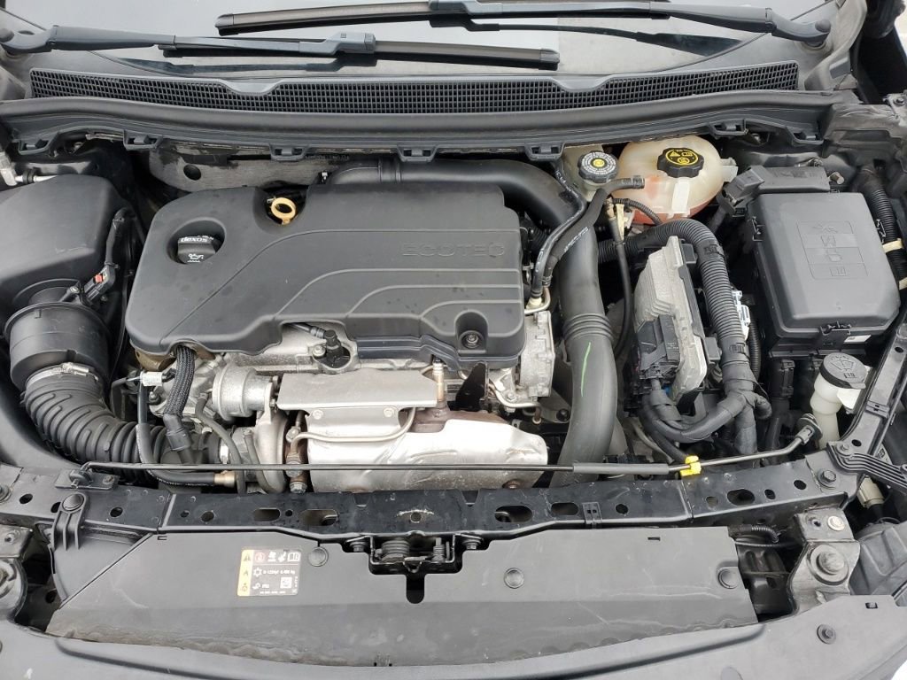 Used 2019 Chevrolet Cruze LT w/ Convenience Package image 10