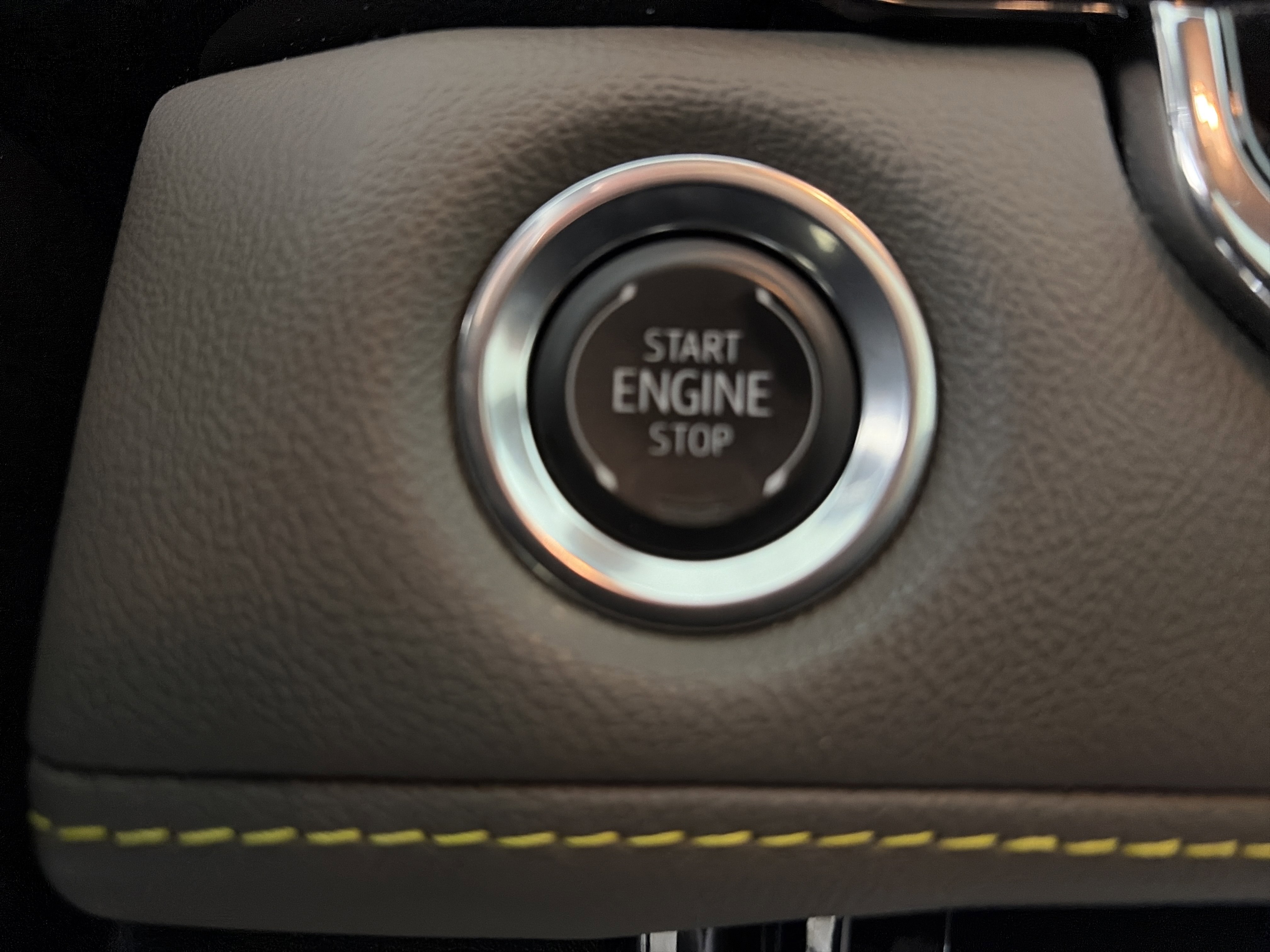 Certified 2025 Chevrolet Colorado ZR2 w/ Midnight Edition image 37