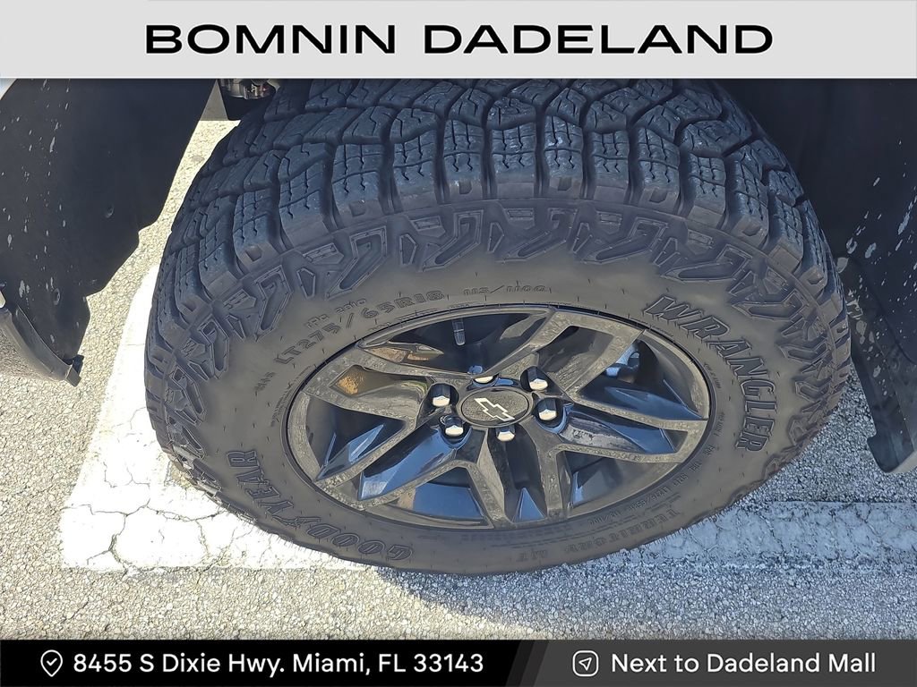 Used 2025 Chevrolet Silverado 1500 Custom Trail Boss AWD/4WD image 9
