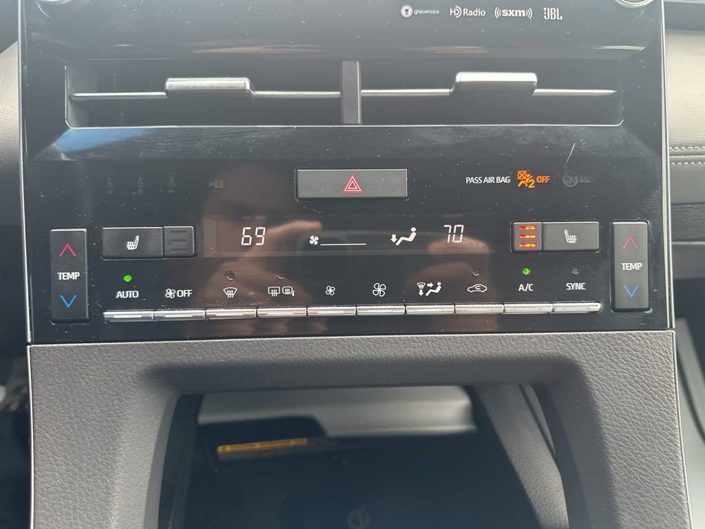 Used 2019 Toyota Avalon XLE w/ Moonroof Package image 21