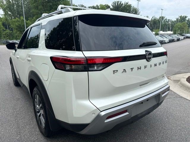 Used 2023 Nissan Pathfinder SL FWD image 15