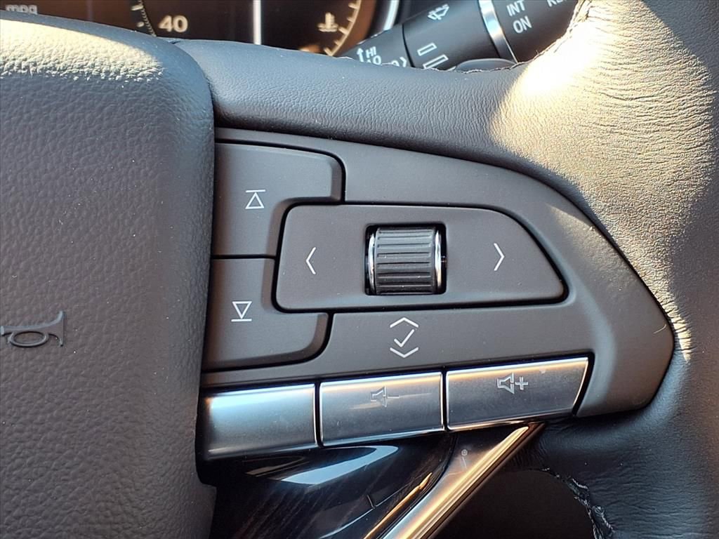 New 2025 Cadillac XT6 Premium Luxury w/ LPO, Floor Liner Package AWD/4WD image 22