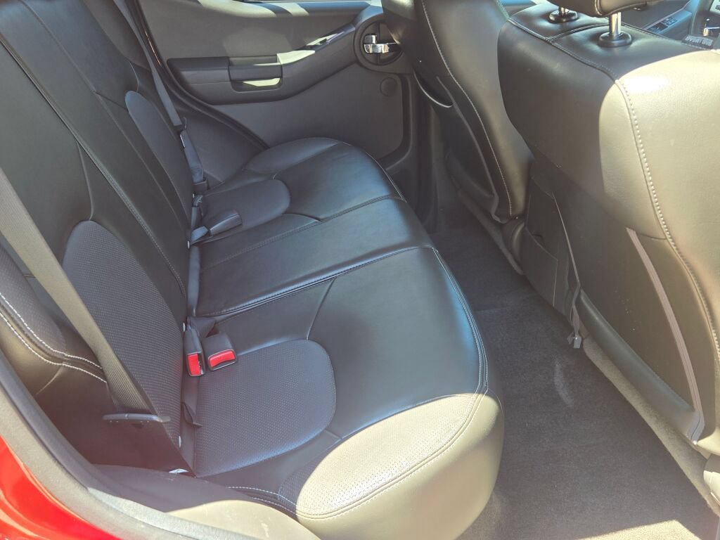 Used 2014 Nissan Xterra PRO-4X w/ Pro-4x Leather Package AWD/4WD image 8
