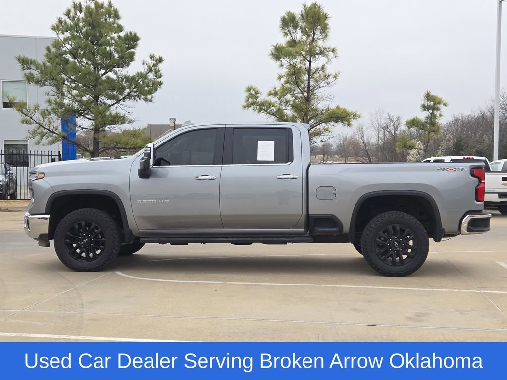 Used 2025 Chevrolet Silverado 2500 LTZ w/ LTZ Plus Package image 4