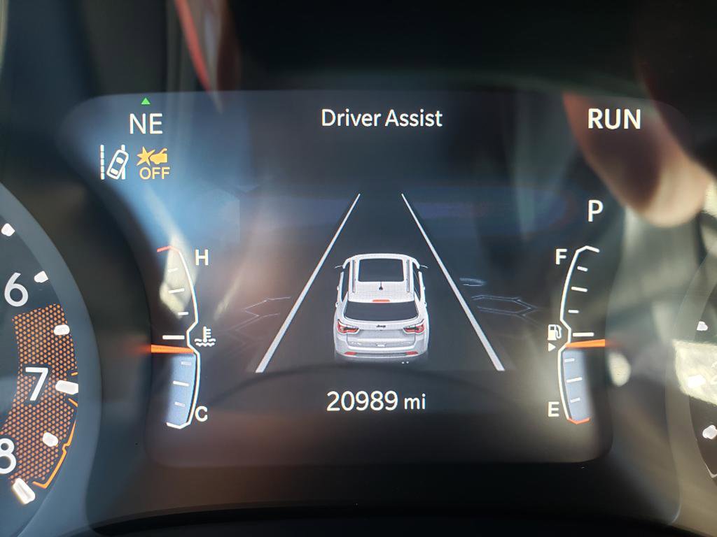 Used 2024 Jeep Compass Latitude image 23