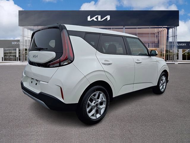 Certified 2023 Kia Soul LX w/ LX Technology Package image 6