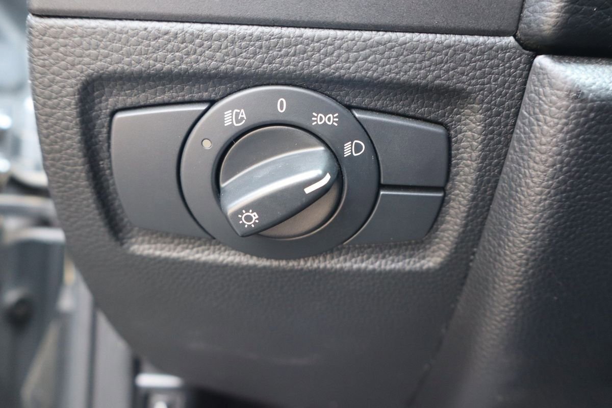 Used 2010 BMW 135i Convertible image 14