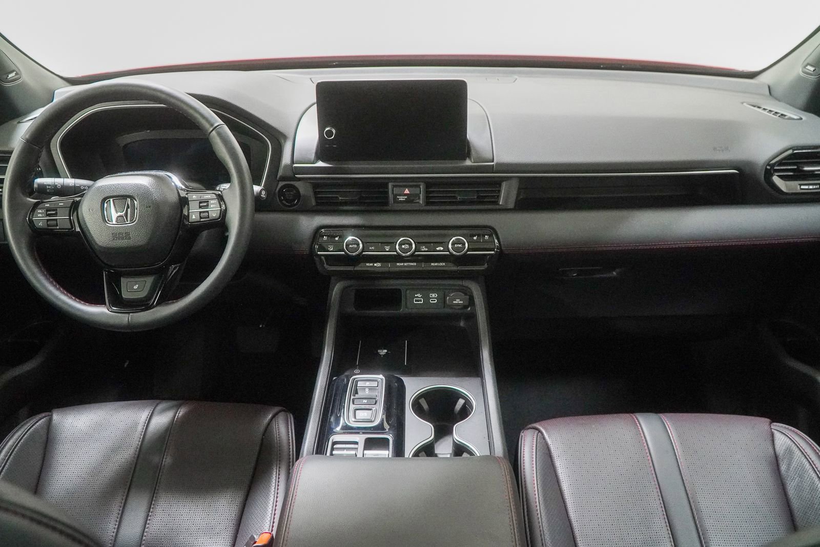 Certified 2025 Honda Pilot Black Edition image 28