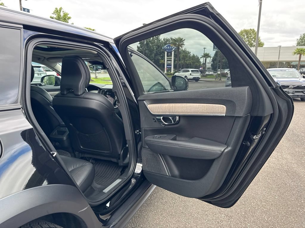 Used 2021 Volvo V90 T6 Cross Country w/ Protection Package Premier AWD/4WD image 17