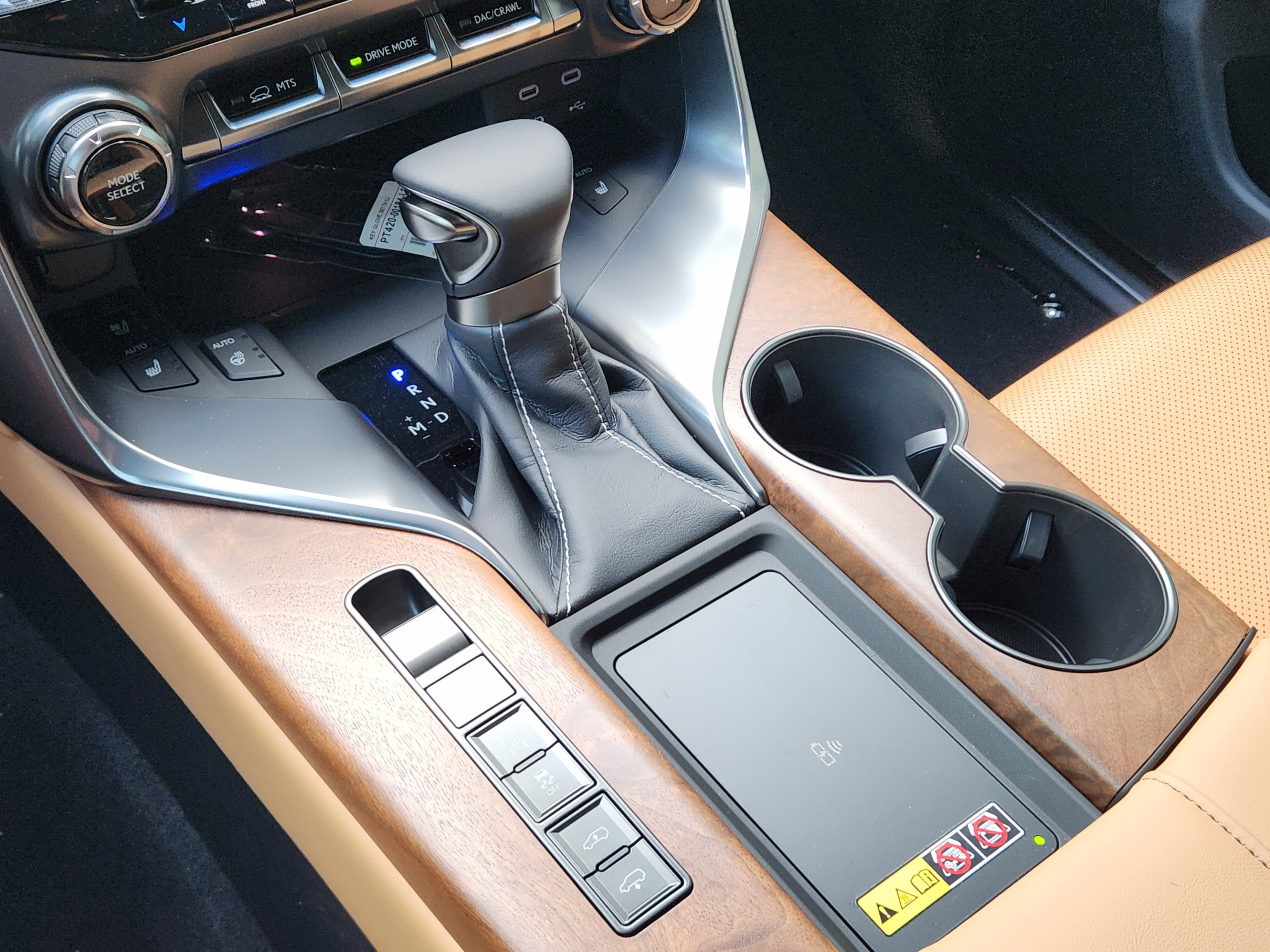 New 2026 Lexus LX 600 4WD w/ Premium Package image 12