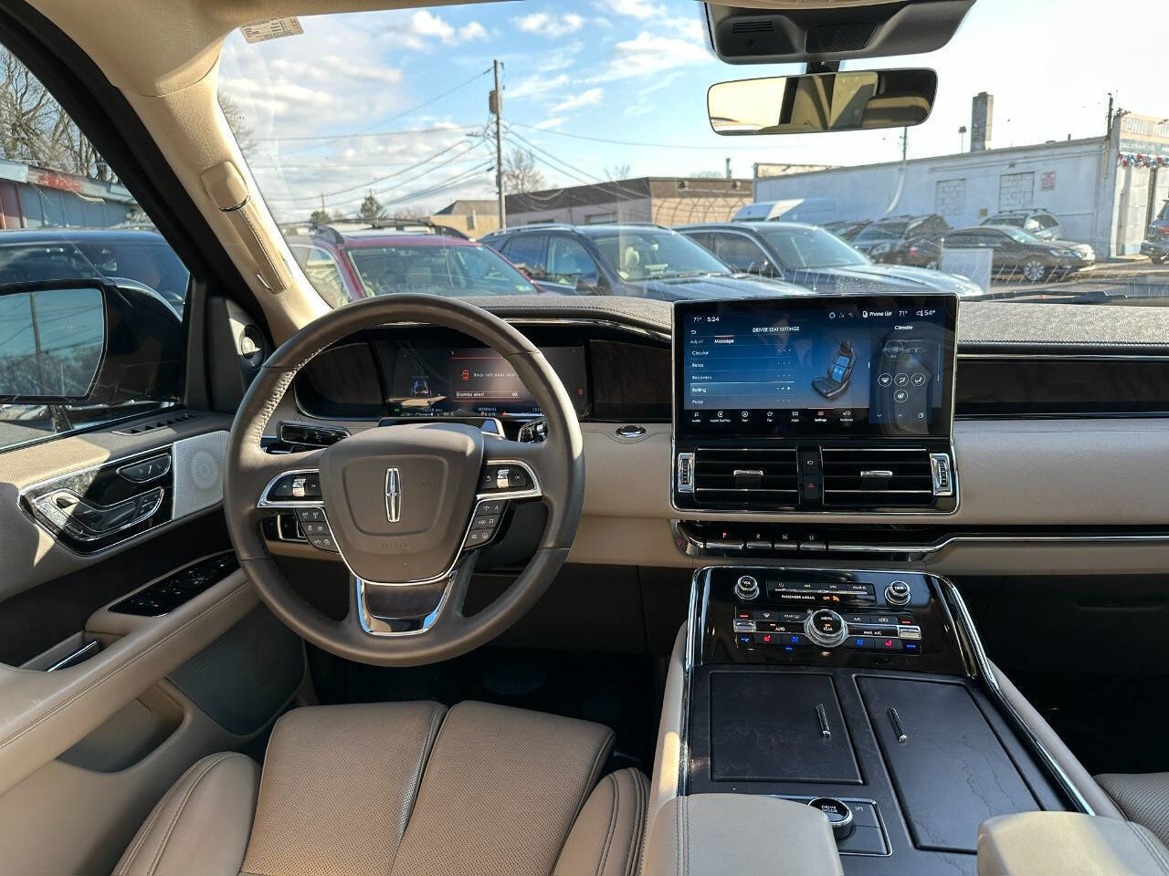 Used 2023 Lincoln Navigator Reserve image 24