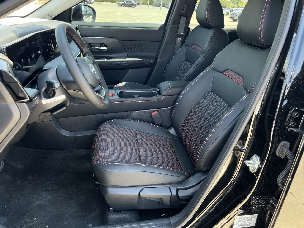 New 2027 Nissan Kicks SR AWD/4WD image 9
