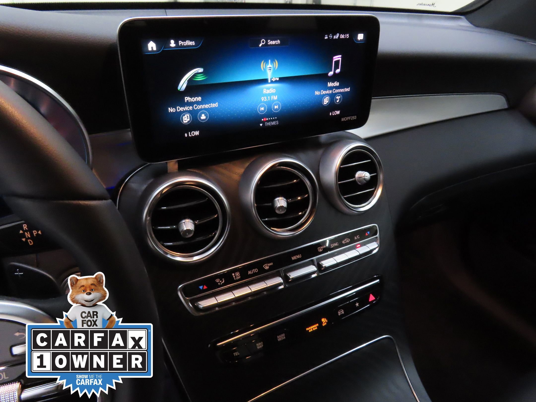 Used 2022 Mercedes-Benz GLC 300 w/ Premium Package Lite image 17