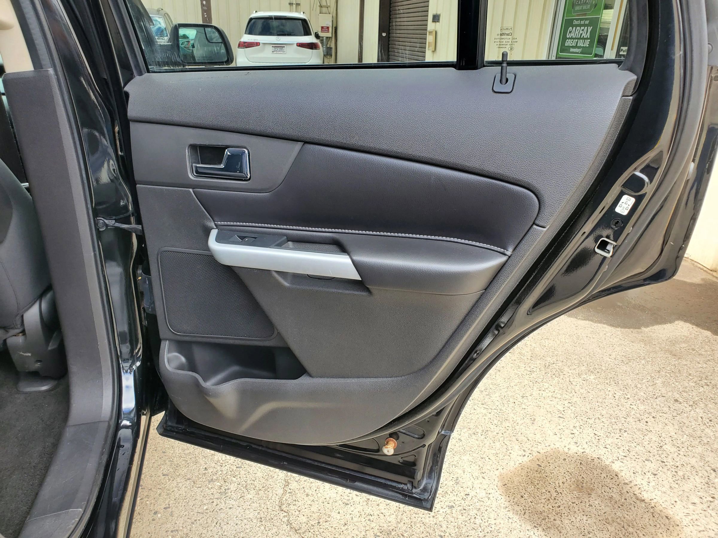 Used 2013 Ford Edge SE FWD image 18
