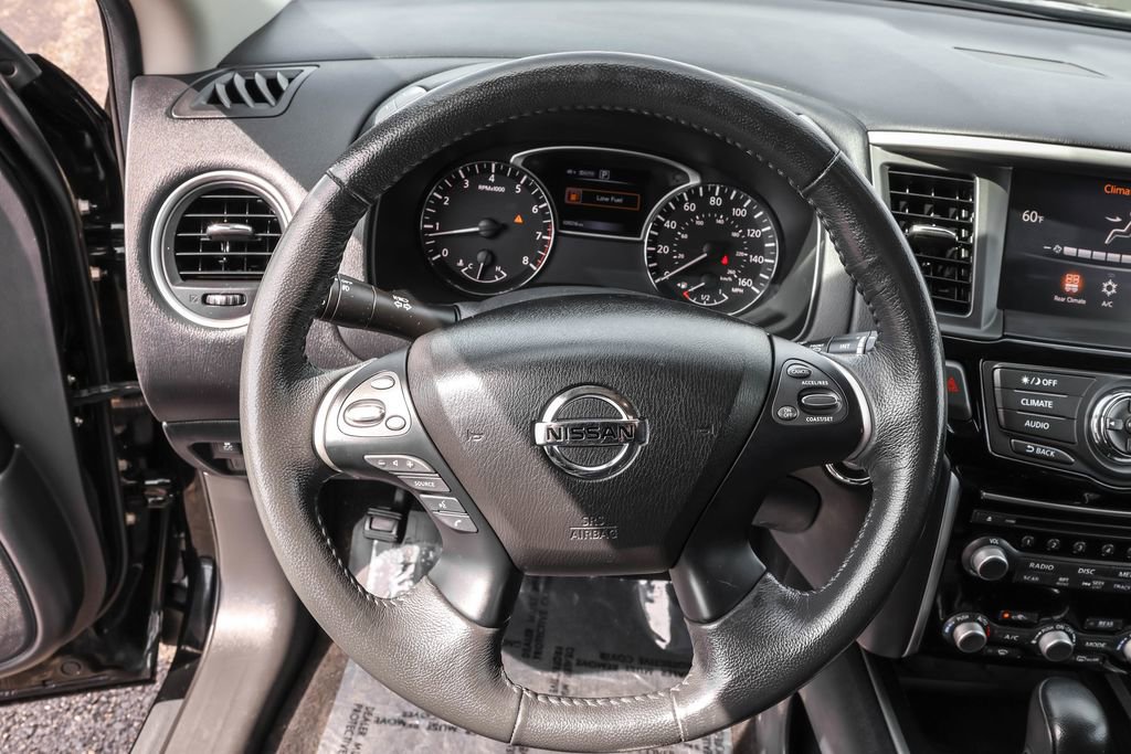 Used 2017 Nissan Pathfinder SV w/ SV Cold Weather Package image 19