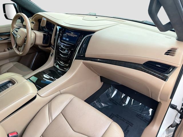 Used 2019 Cadillac Escalade Platinum image 13