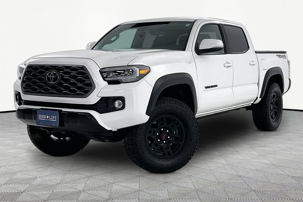 Used 2023 Toyota Tacoma TRD Off-Road AWD/4WD image 3