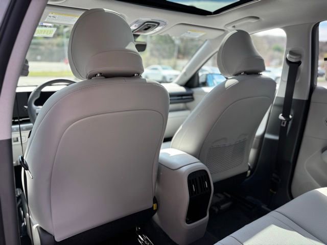 Used 2025 Hyundai Kona Limited image 23