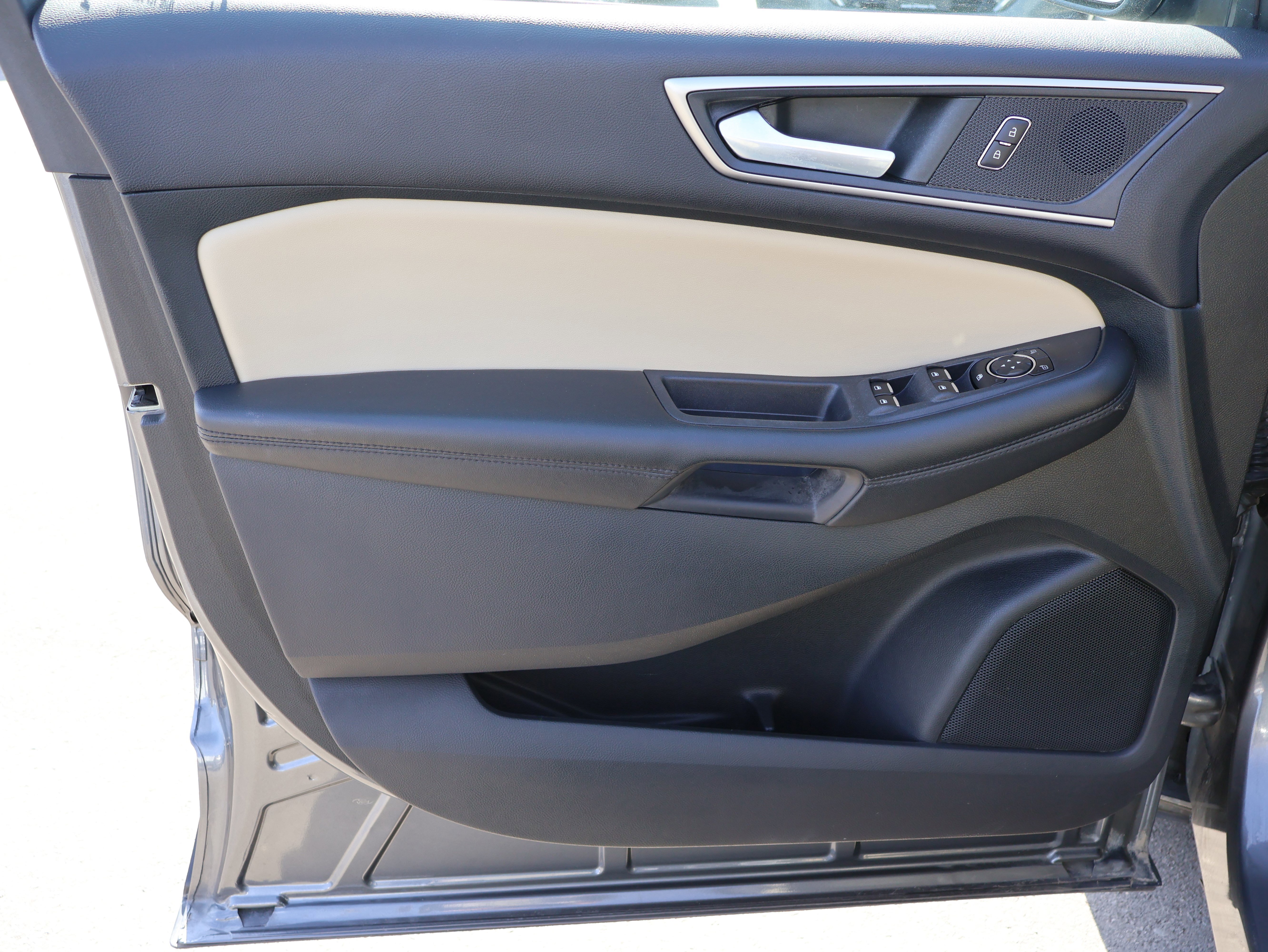 Used 2022 Ford Edge SEL image 22