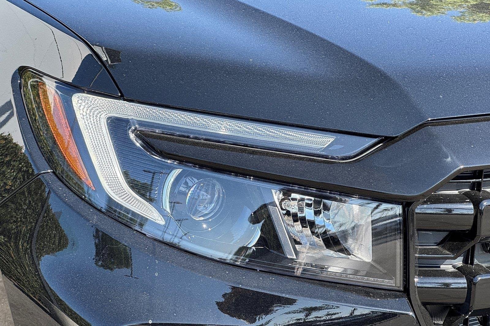 New 2026 Honda Ridgeline Black Edition image 16