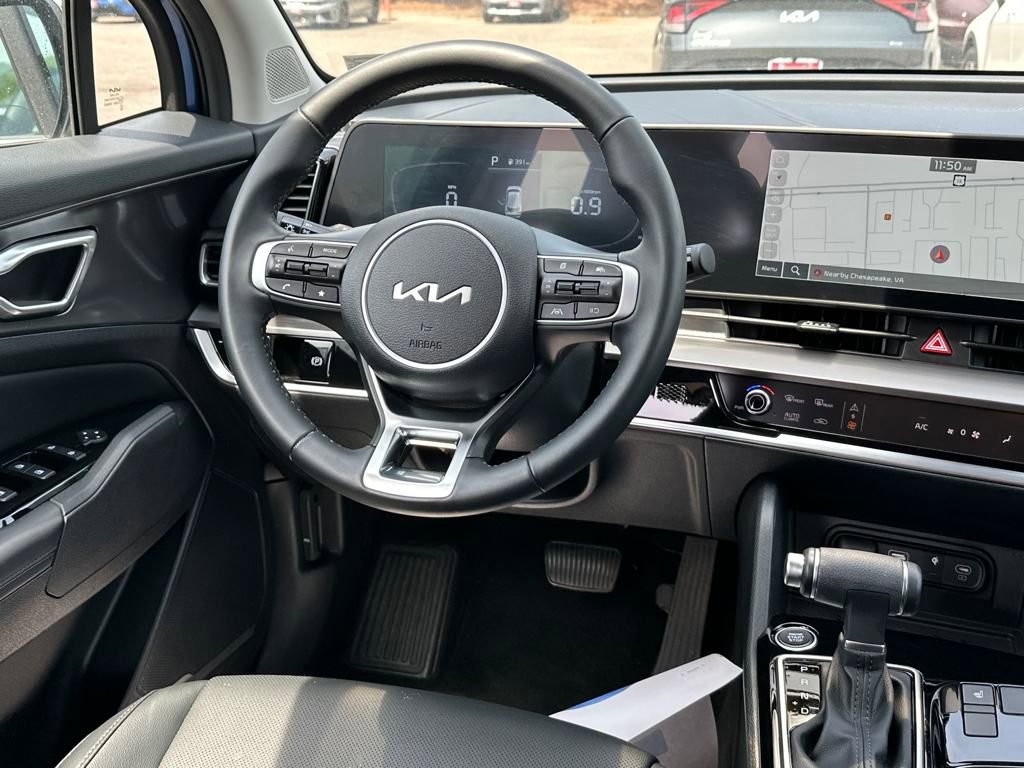 Used 2024 Kia Sportage EX image 13