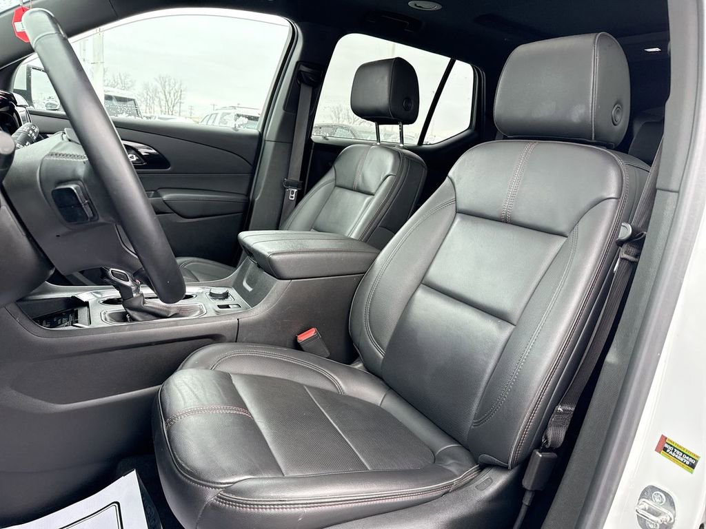 Used 2023 Chevrolet Traverse RS image 11