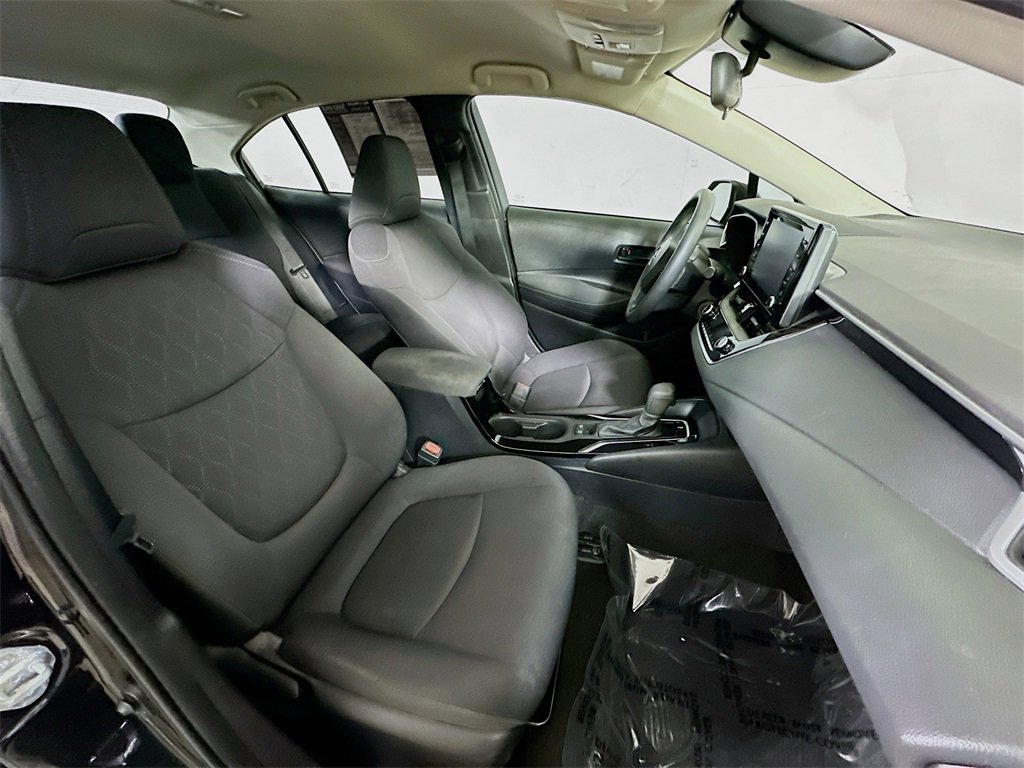 Used 2022 Toyota Corolla LE image 12