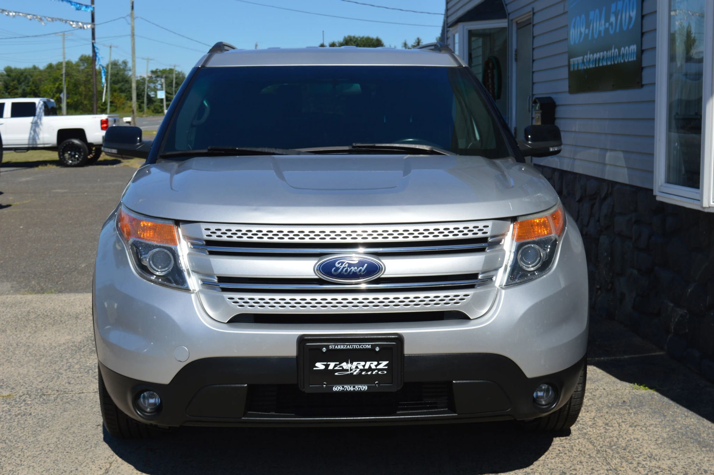 Used 2014 Ford Explorer XLT image 8