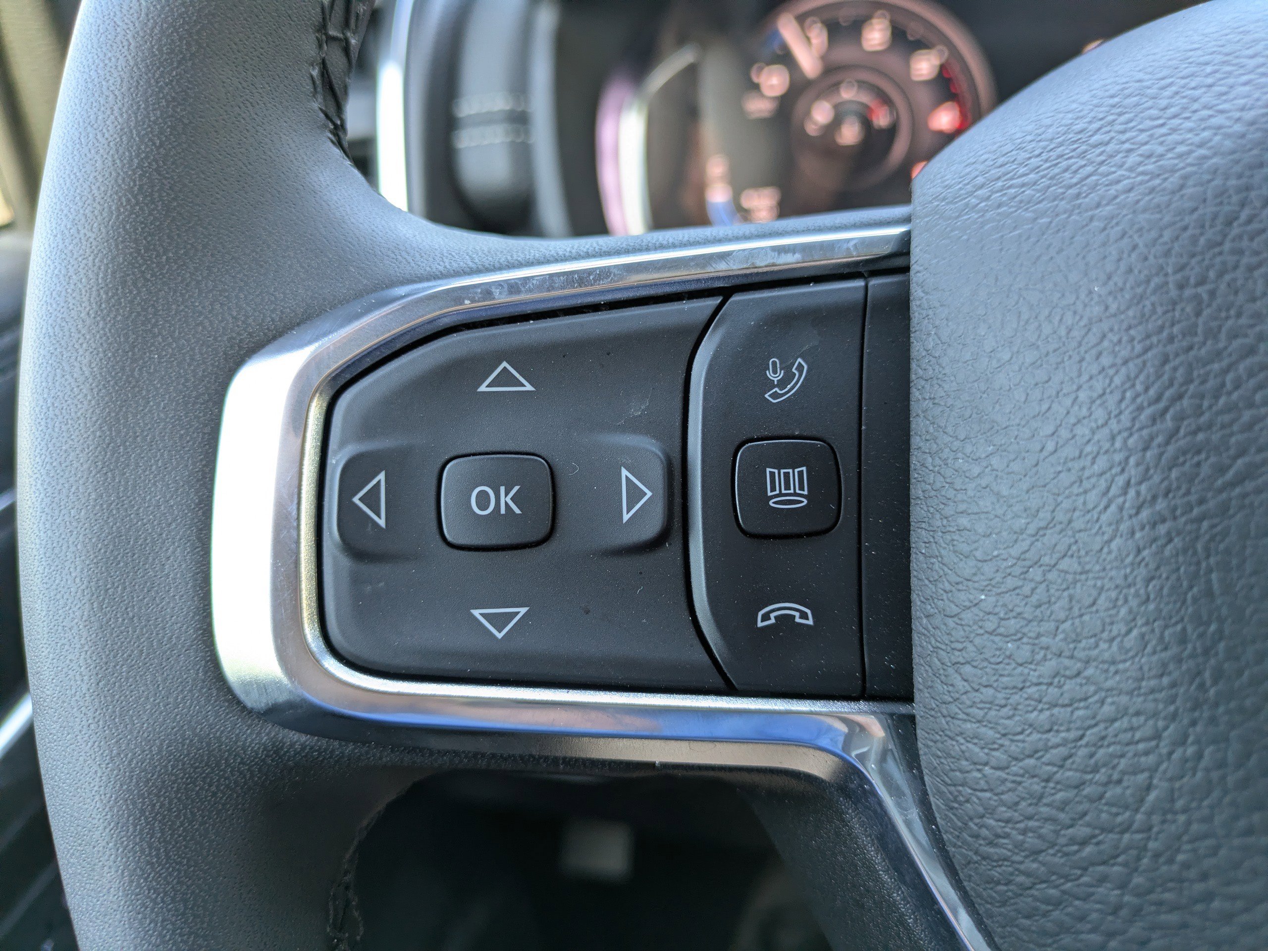 Used 2025 RAM 2500 Laramie image 21