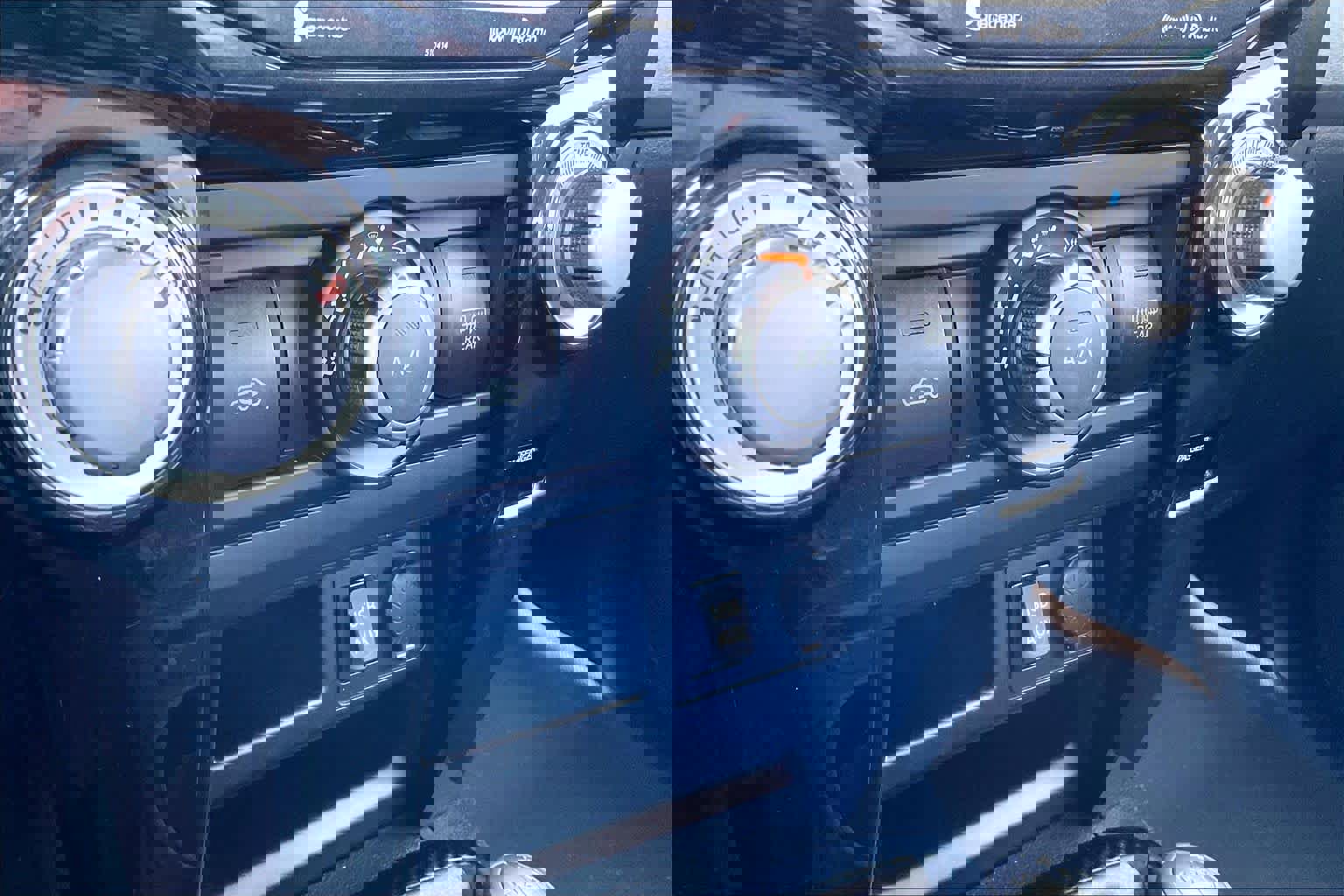 Used 2019 Toyota 4Runner TRD Off-Road Premium image 32