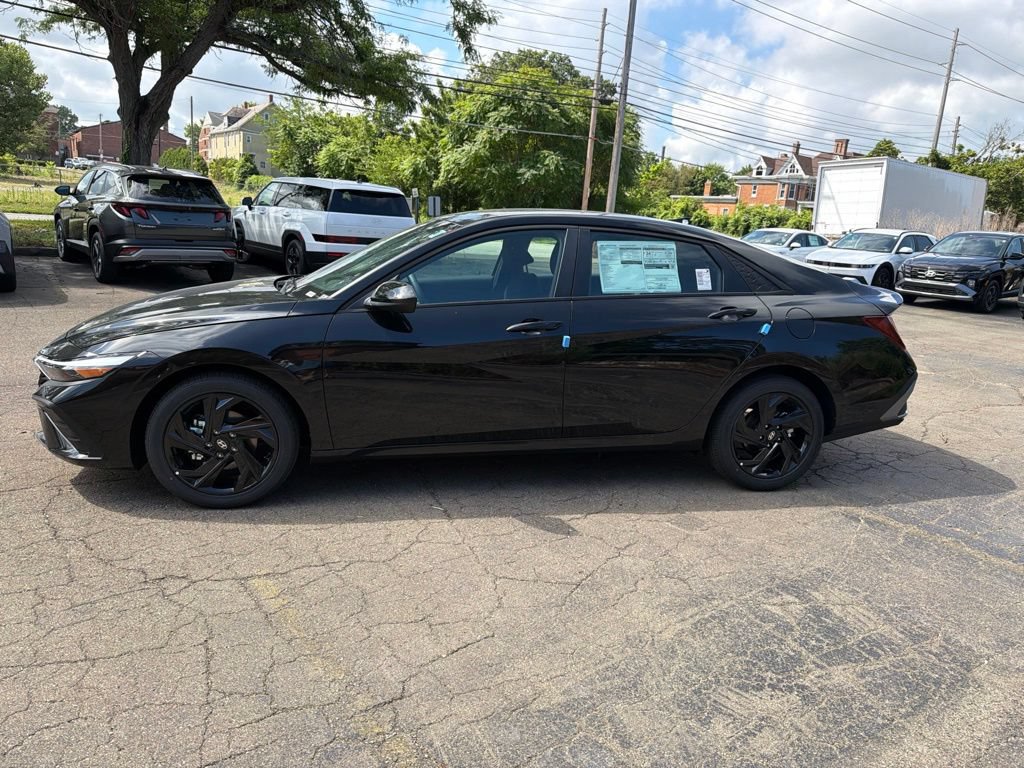 New 2026 Hyundai Elantra Sport FWD image 4