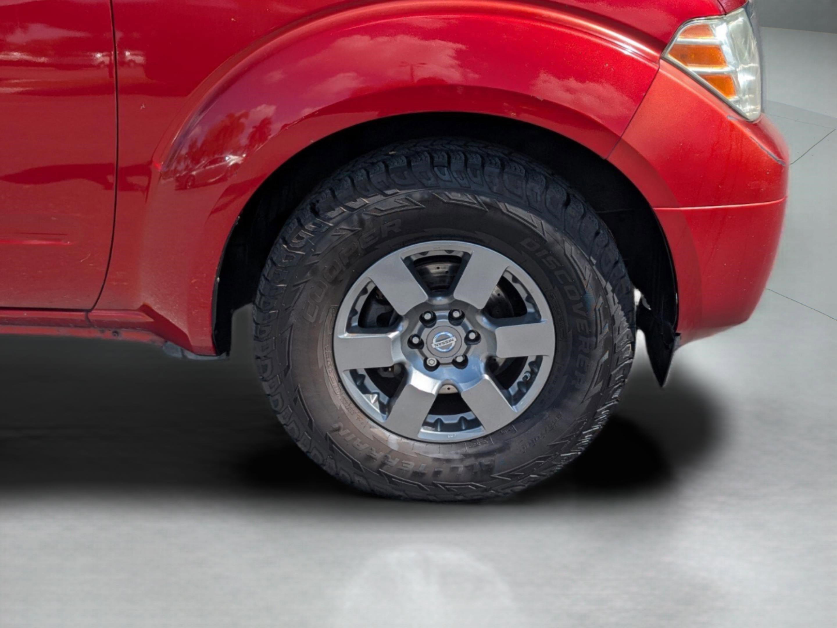 Used 2013 Nissan Frontier Desert Runner image 9