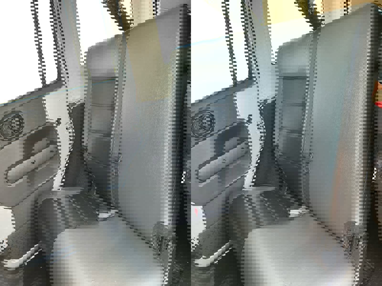 Used 2010 Jeep Wrangler Unlimited Rubicon w/ Dual Top Group image 12