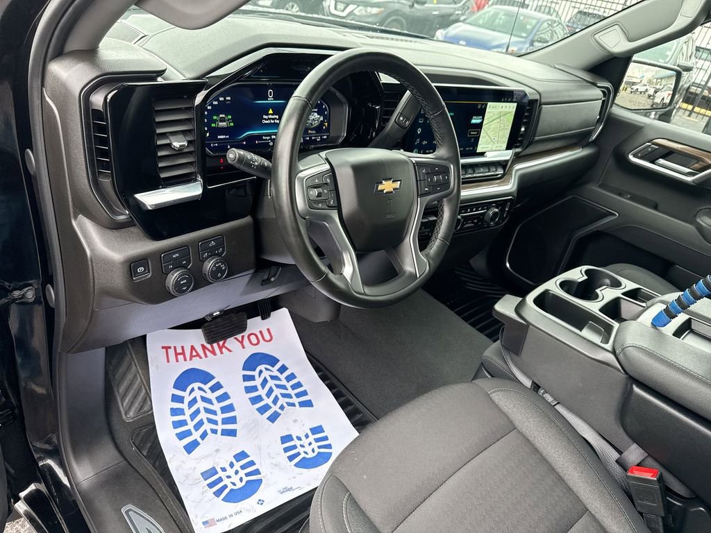 Used 2025 Chevrolet Silverado 1500 LT image 12