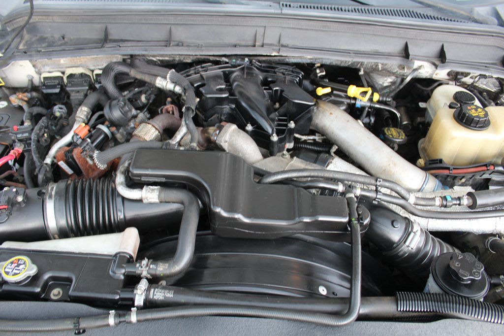 Used 2014 Ford F550 4x4 Regular Cab Super Duty image 27
