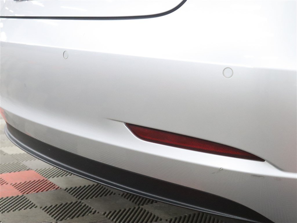 Used 2018 Tesla Model 3 Long Range RWD image 9