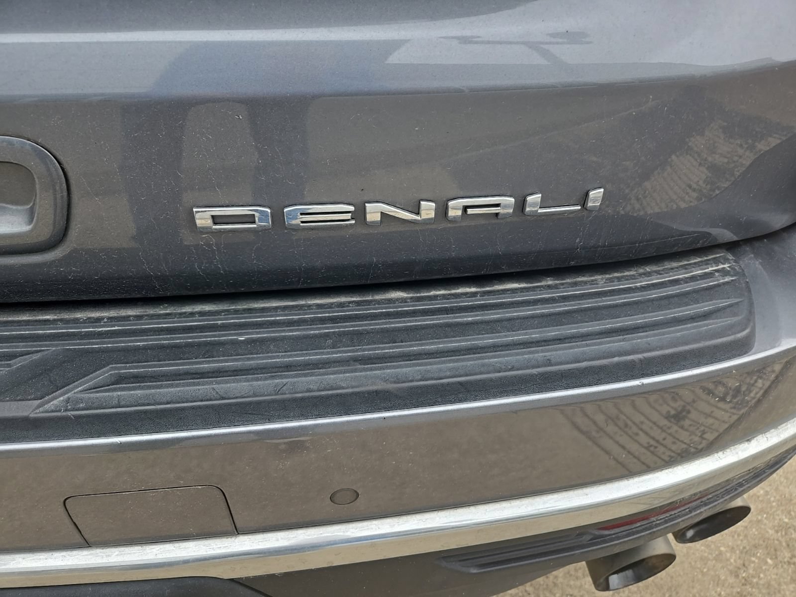 Used 2022 GMC Yukon Denali w/ Denali Premium Package AWD/4WD image 17