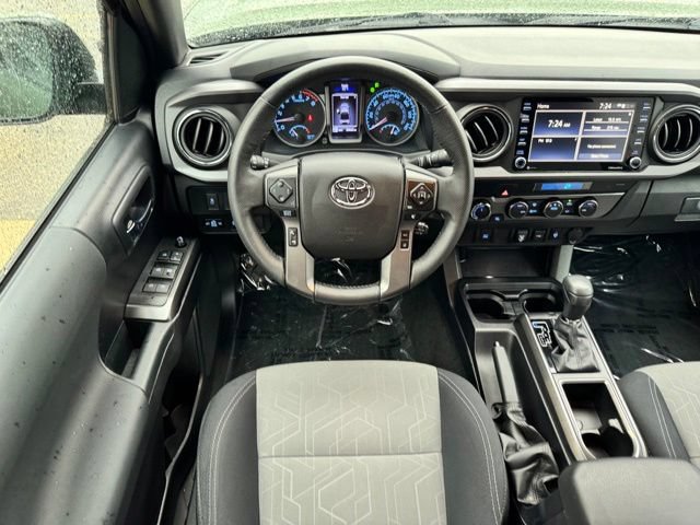 Used 2021 Toyota Tacoma TRD Sport AWD/4WD image 9