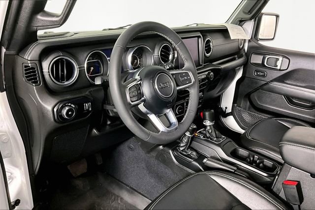 Used 2023 Jeep Wrangler Sahara image 16