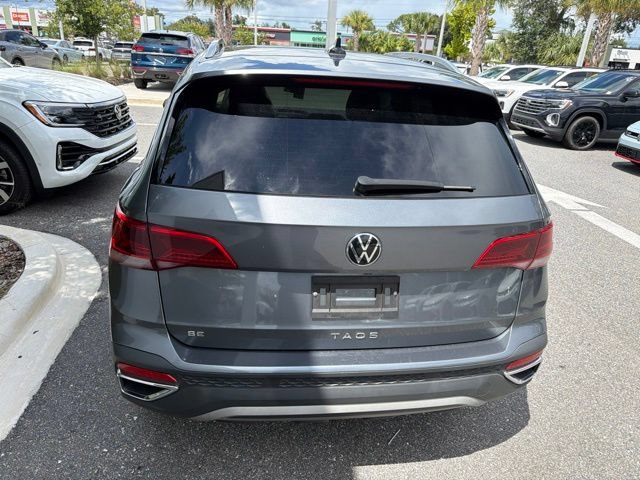 Certified 2024 Volkswagen Taos SE w/ Panoramic Sunroof Package FWD image 10