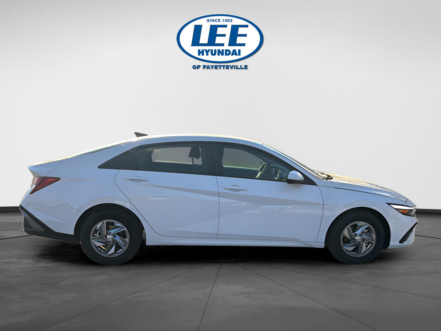 Certified 2026 Hyundai Elantra SE FWD image 2