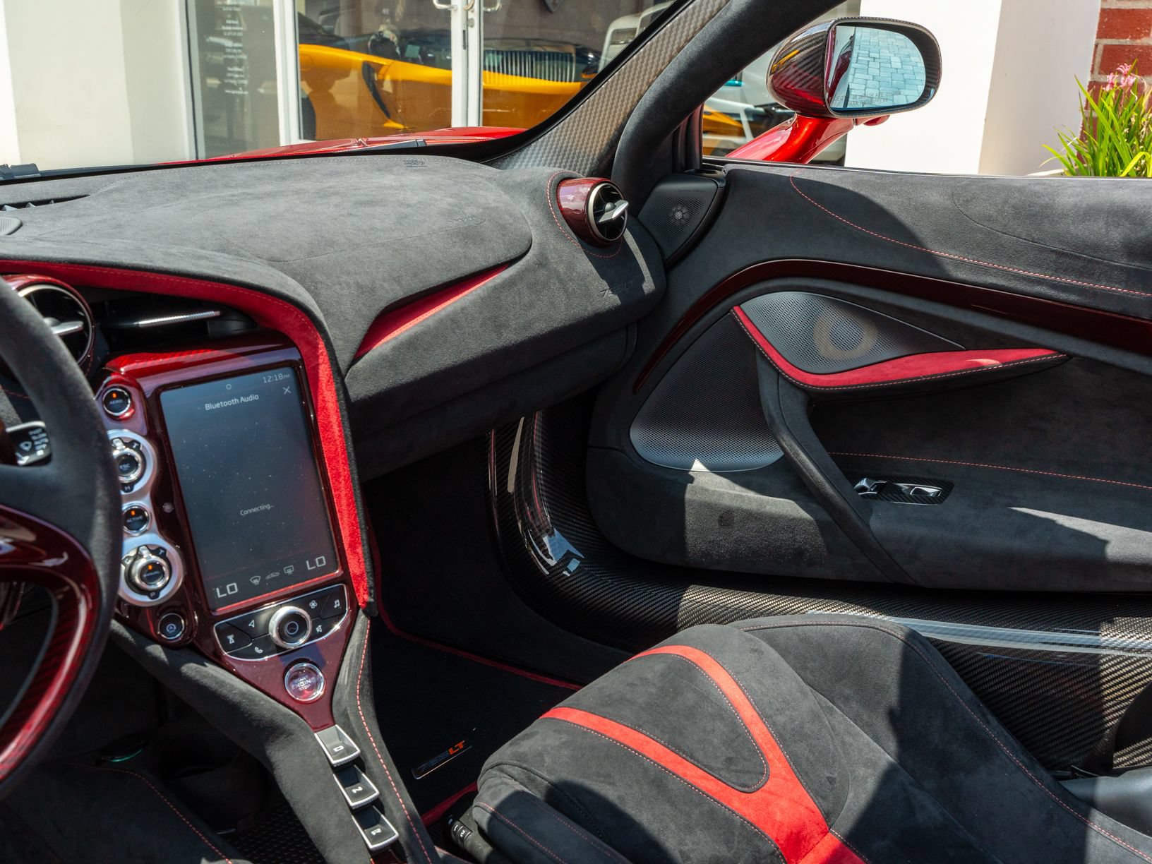 Used 2022 McLaren 765LT RWD image 17