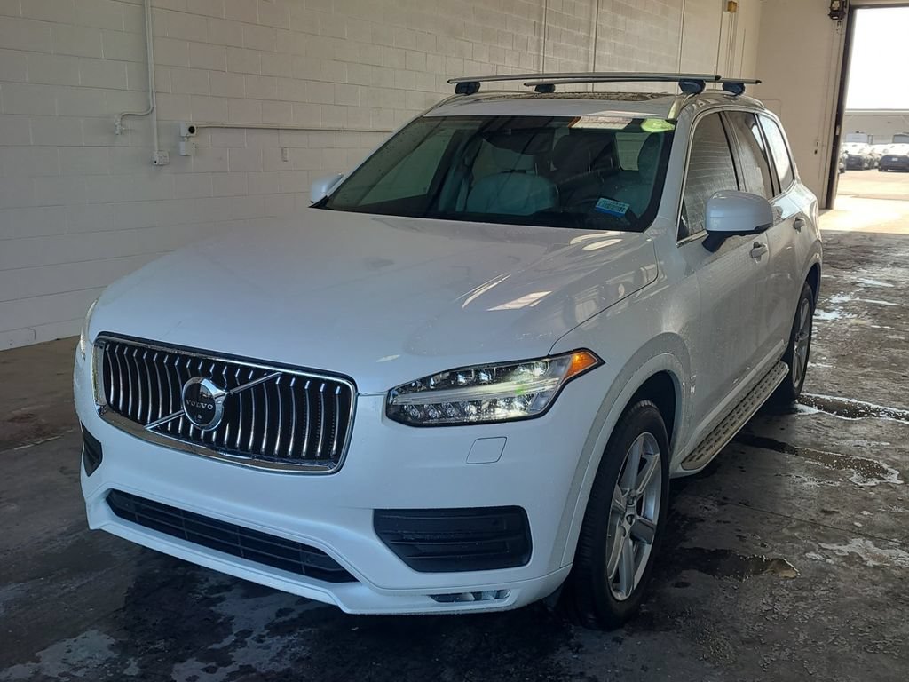 Used 2021 Volvo XC90 T5 Momentum w/ Advanced Package