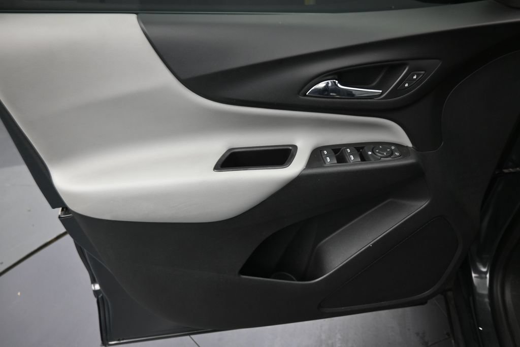 Used 2020 Chevrolet Equinox LS FWD image 11