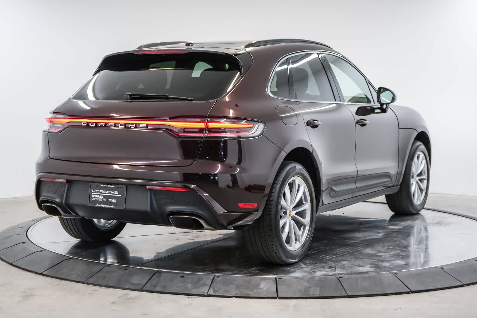 Certified 2024 Porsche Macan AWD/4WD image 9
