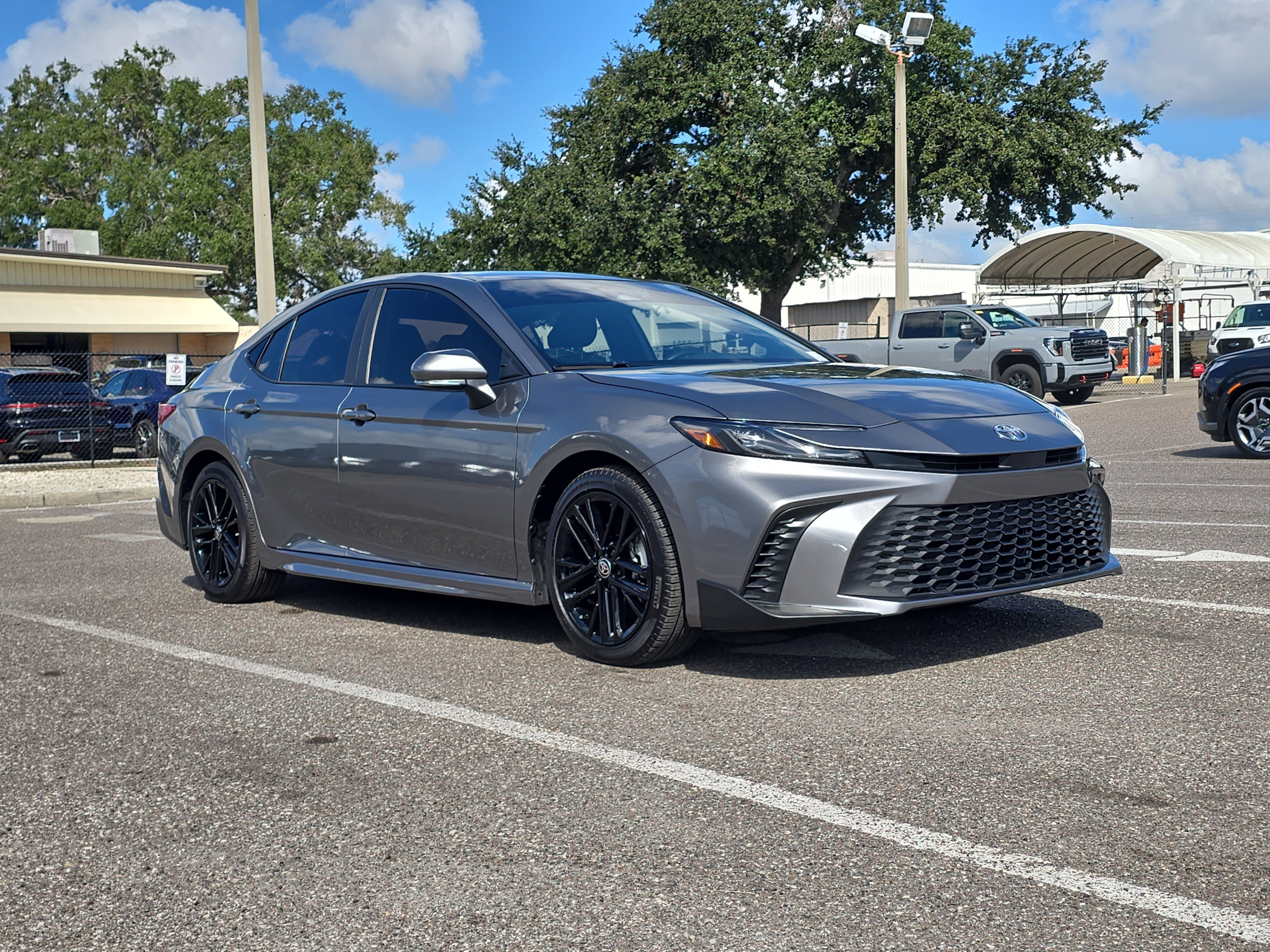 Used 2025 Toyota Camry SE w/ Convenience Package